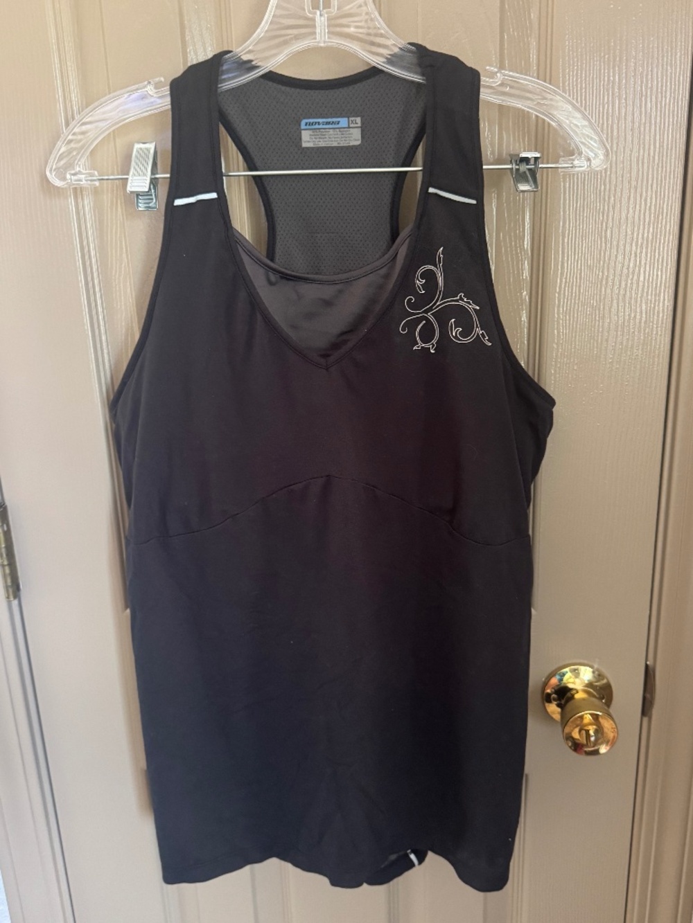 Women's Novara biking cycling tank top Sz XL black, shelf bra